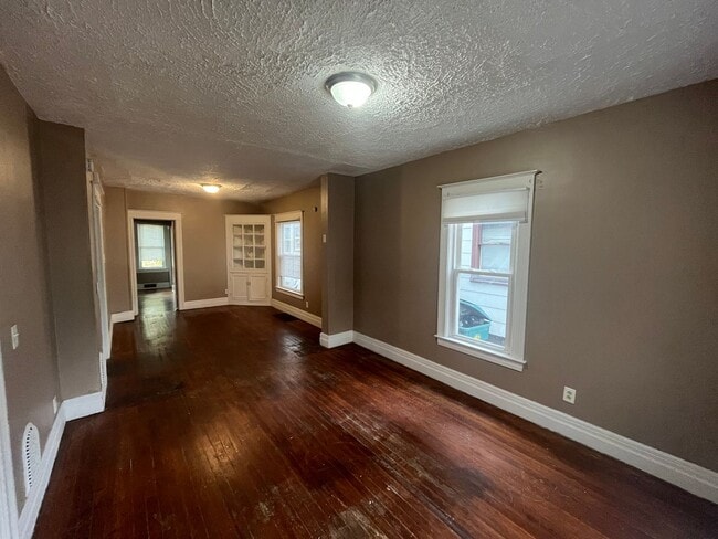 Building Photo - 528 Seward St