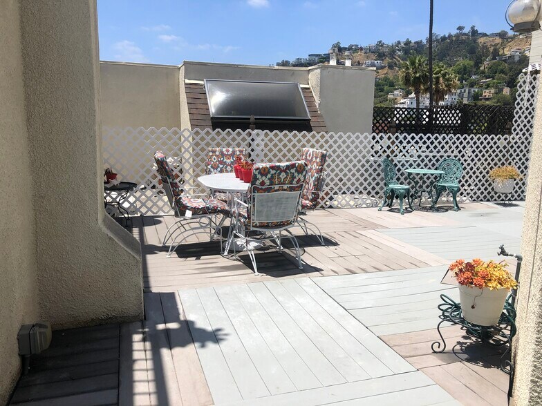 Building Photo - 1412 N Crescent Heights Blvd