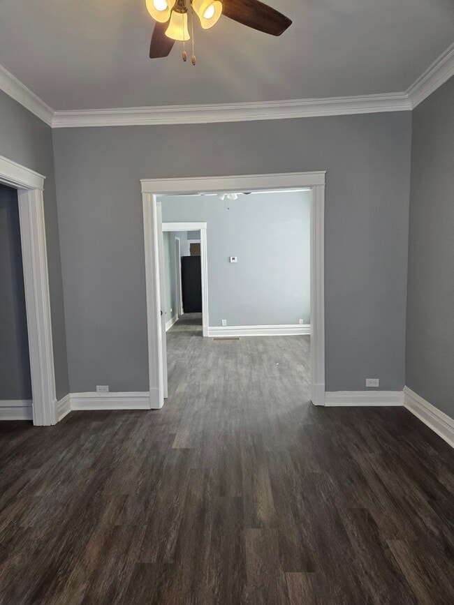 Building Photo - 1452 W 62nd St