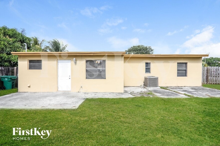 Building Photo - 2540 NW 159th St