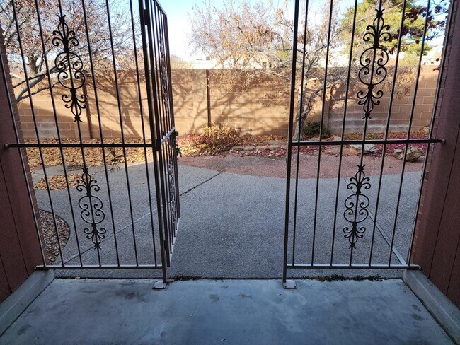 Building Photo - 9335 Admiral Lowell Pl NE