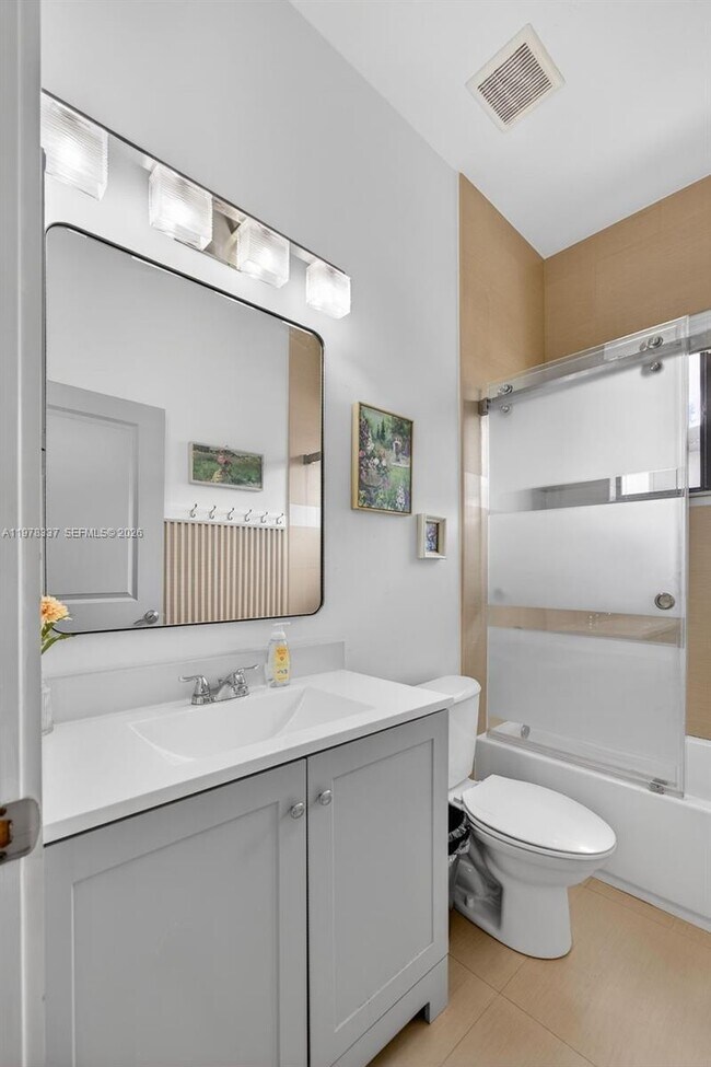 Building Photo - 14541 SW 16th St