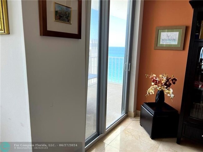 Building Photo - 1010 S Ocean Blvd