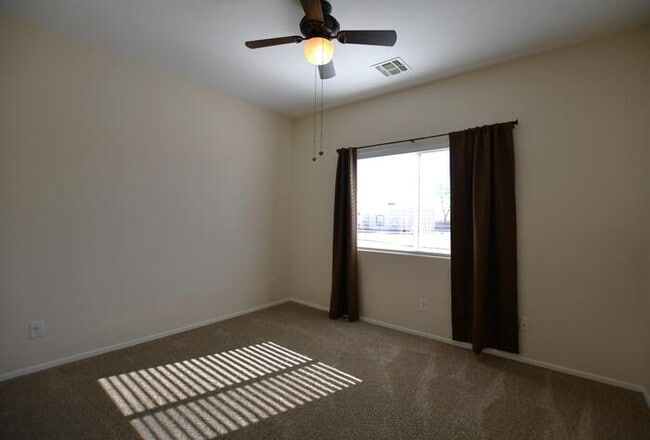 Building Photo - 2300 E Magma Rd