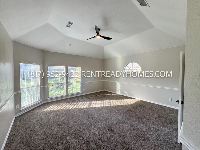 Building Photo - 2221 Overton Dr