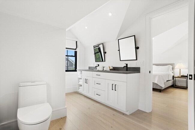 Building Photo - 3 Old Mill Ct