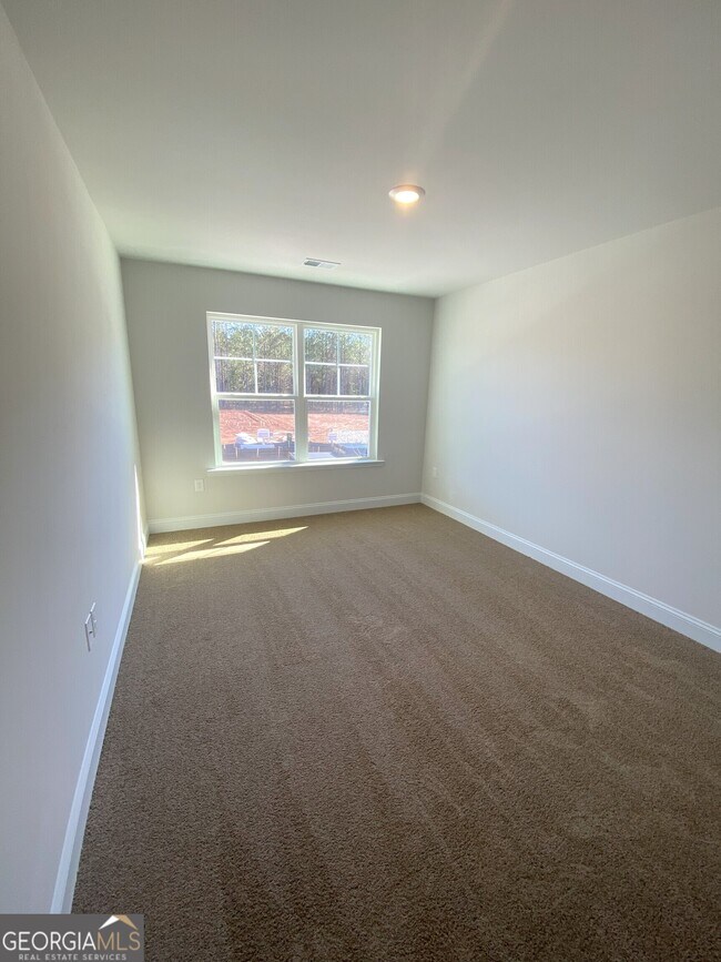 Building Photo - 210 Laney Dr