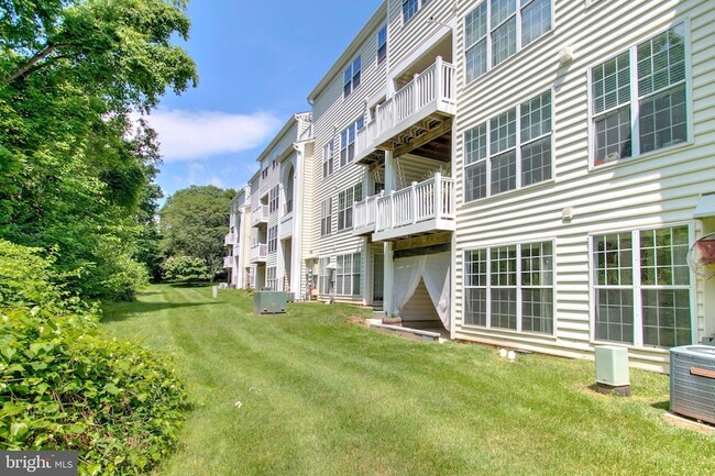 Building Photo - 46895 Eaton Terrace
