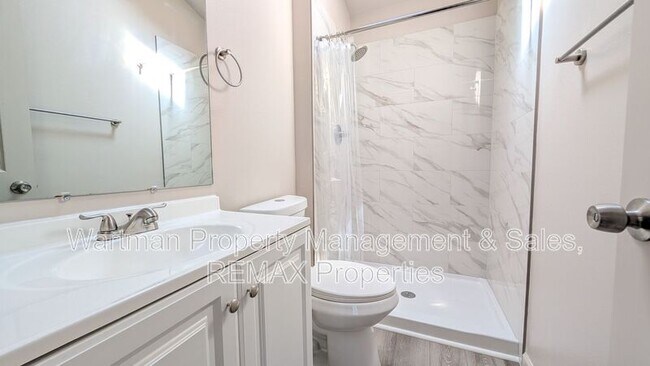 Building Photo - 5480 Mule Deer Dr