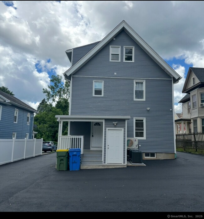 Building Photo - 42 Waterville St