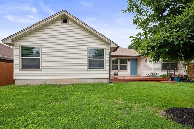 Building Photo - 1408 Deer Ledge Trail