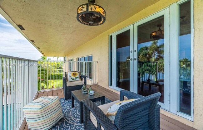 Building Photo - 1333 SW 175th Way