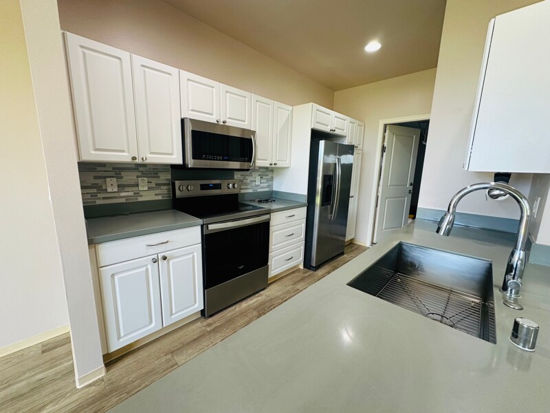 Building Photo - 91-6221-6221 Kapolei Pkwy