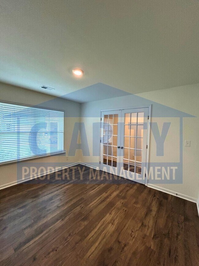 Building Photo - 1471 Housley Dr