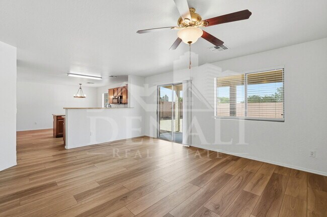 Building Photo - 8510 W Luken Way
