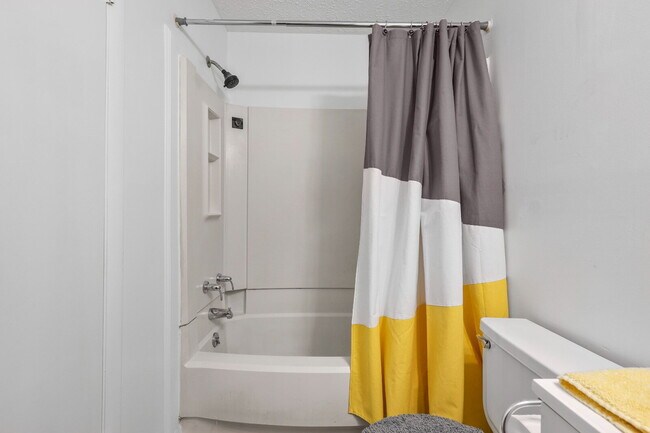 Building Photo - Fully furnished, 2BR Duplex near major healthcare employment centers, colleges, universities, and...