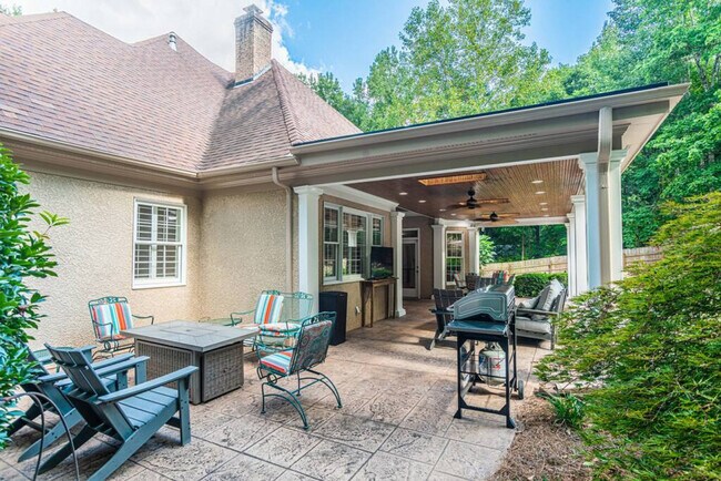 Building Photo - 3115 High Ridge Rd