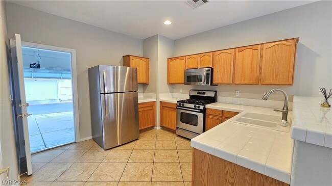 Building Photo - 266 Echo Dell Ct