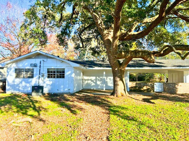 Building Photo - 5027 Ashley Dr