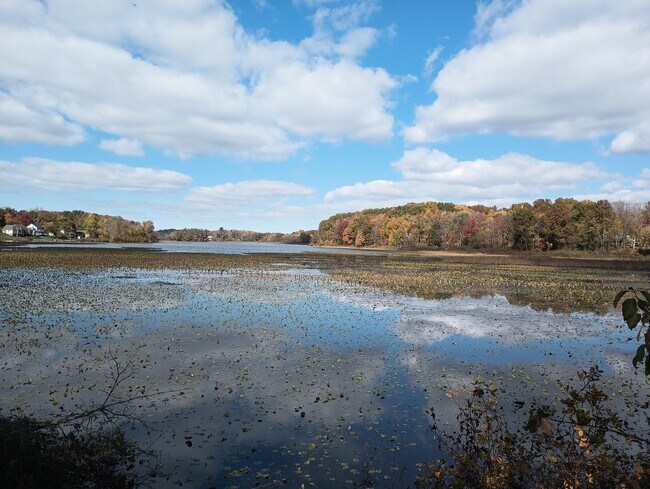 Primary Photo - 342 Edgewater Ave NW