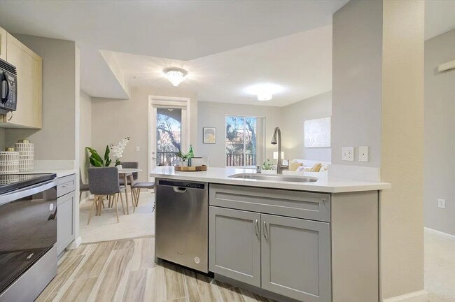 Building Photo - UNIT 2064