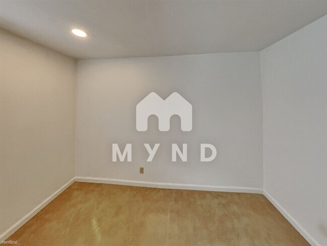 Building Photo - 3 br, 2.5 bath Townhome - 34320 Gadwall Cmn