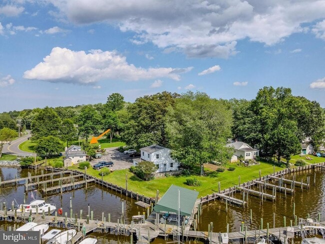 Primary Photo - 6062 Drum Point Rd