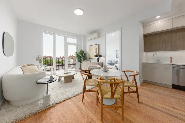 Building Photo - Cypress Park