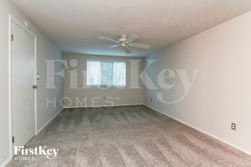 Building Photo - 11567 Creekside Ln