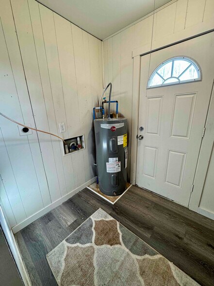 Building Photo - 12189 US Hwy 36