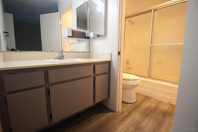 Building Photo - 10332 Caminito Aralia