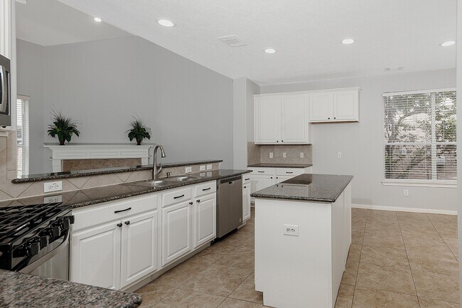 Building Photo - 131 S Spinning Wheel Cir