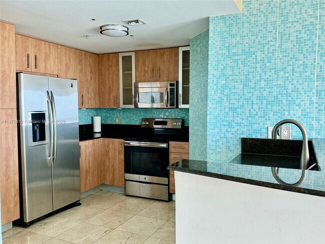 Building Photo - 7900 Harbor Island Dr
