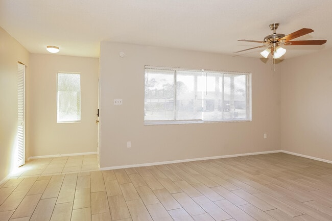 Building Photo - 3970 Oakland St