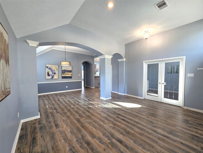 Building Photo - 2614 Parkbriar Ln