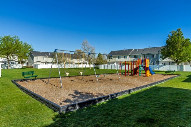 Building Photo - 816 N 175 E