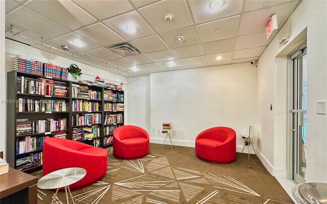 Building Photo - 5701 Collins Ave