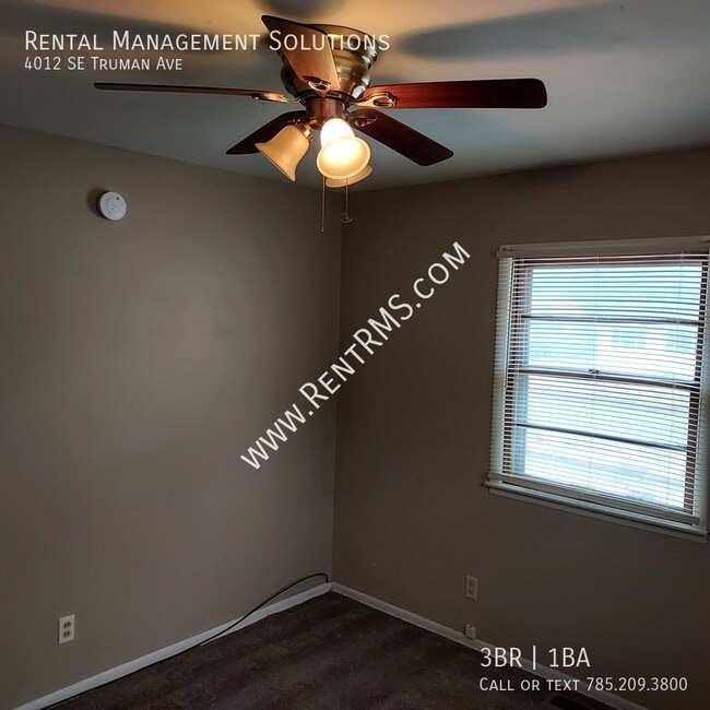 Building Photo - 4012 SE Truman Ave