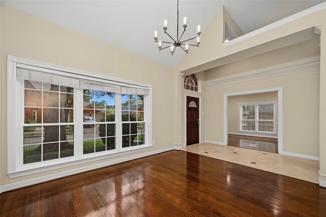 Building Photo - 14135 Swallowfield Dr