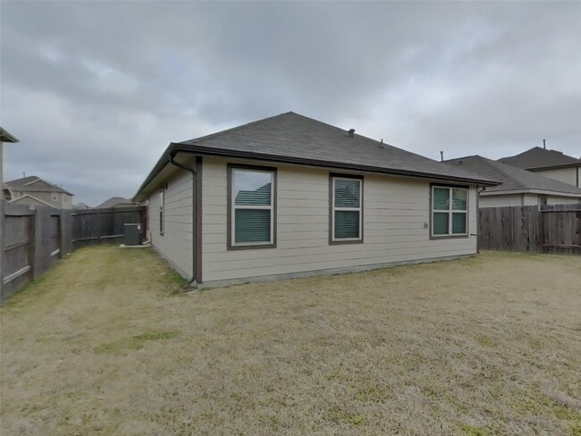 Building Photo - 11151 N Lake Mist Ln