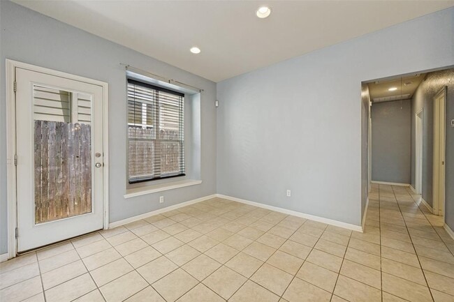 Building Photo - 138 Wainscot Oak Wy