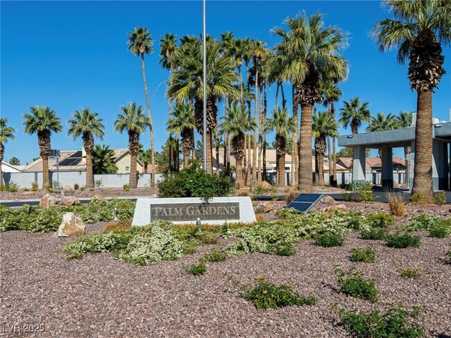 Building Photo - 4749 Califa Dr