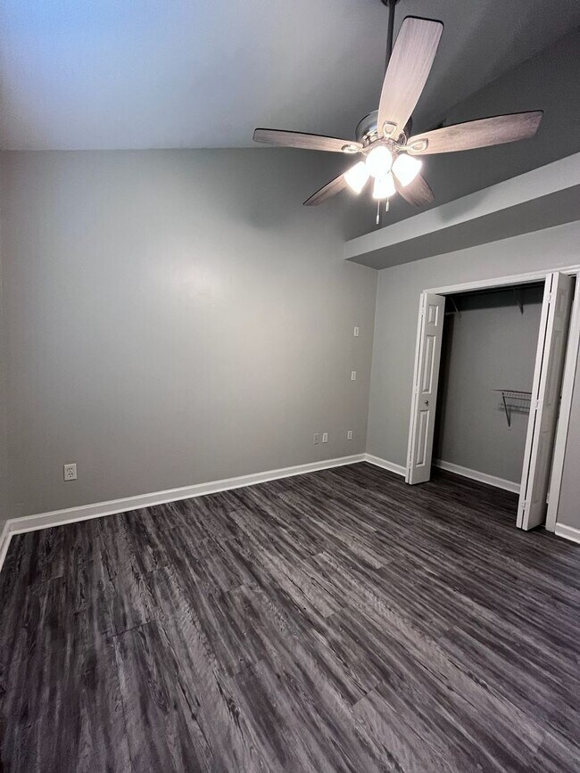 Building Photo - 1707 S Calhoun St