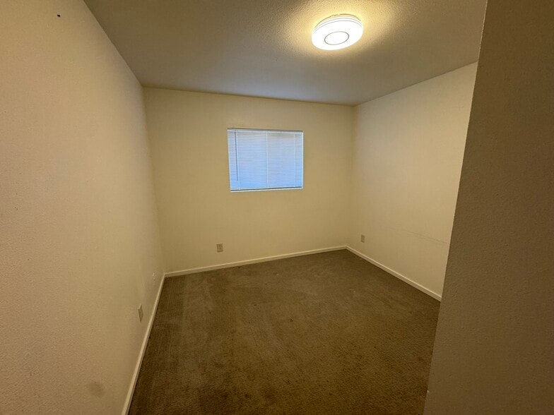 Building Photo - 1650 SW 114th St