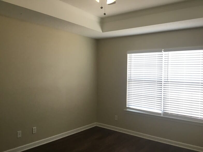 Building Photo - 55 Carlisle Ln