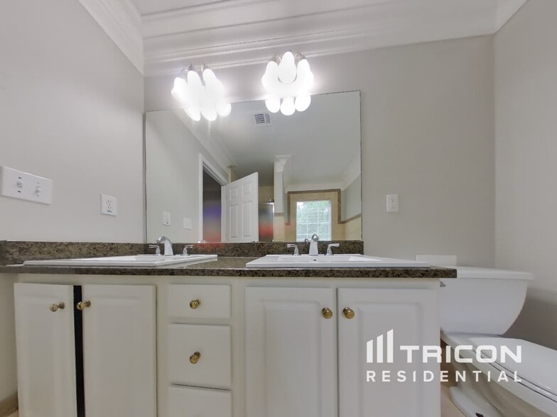 Building Photo - 3698 Autumn View Dr