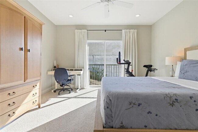 Building Photo - 908 Nueces St