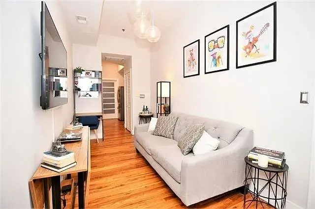 Building Photo - 512 1st St