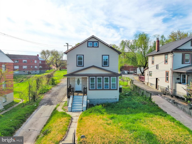 Primary Photo - 4401 Wilkens Ave