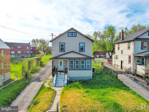 Building Photo - 4401 Wilkens Ave